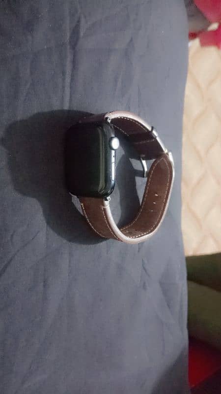 All ok 10by10 condition. 7 series apple watch 2