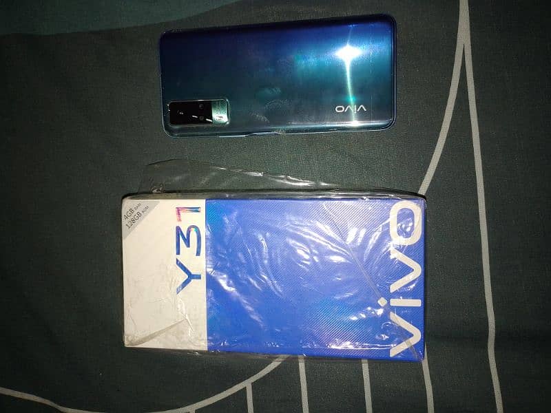 Vivo Y31 11