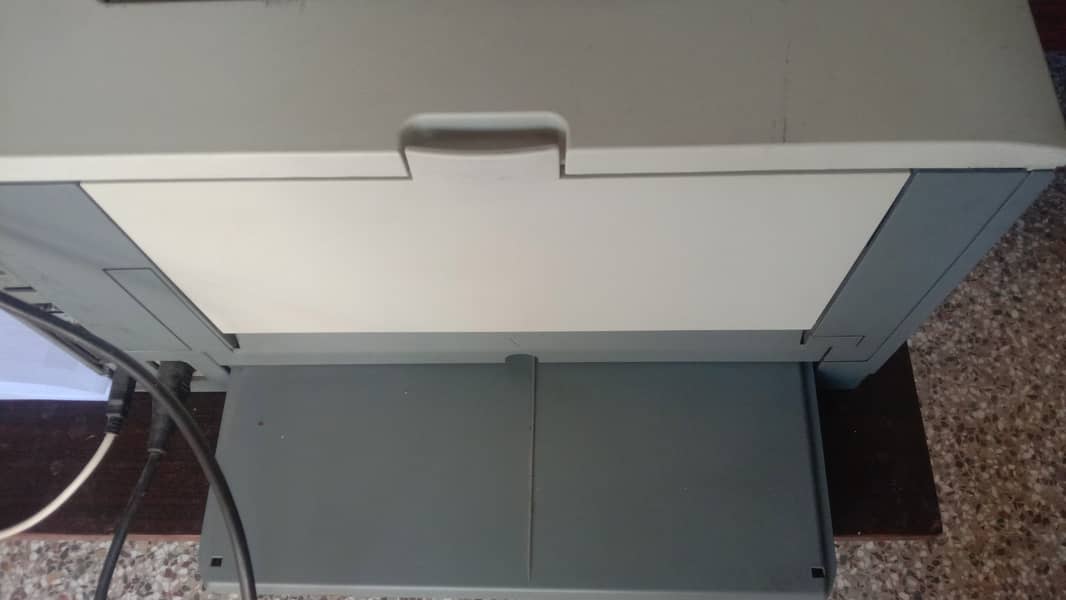 HP laserjet 5200n 1