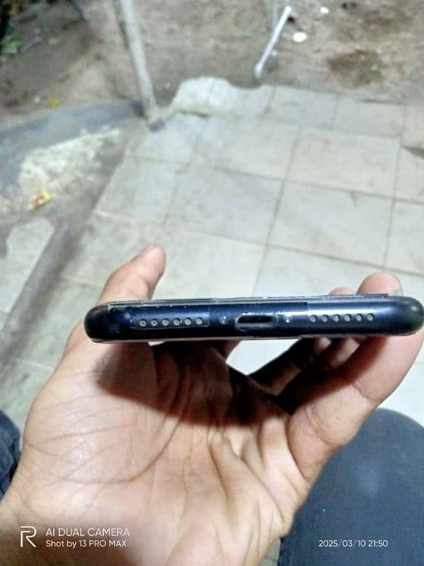 iphone XR 64GB factory unlock 5