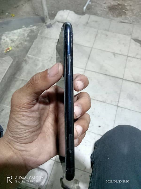 iphone XR 64GB factory unlock 6