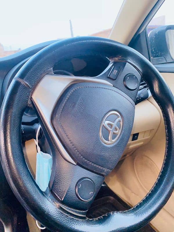 Toyota Yaris 2020/21 super white Punjab reg good condition for sale 1