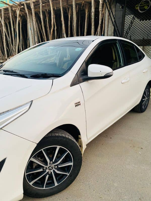 Toyota Yaris 2020/21 super white Punjab reg good condition for sale 5