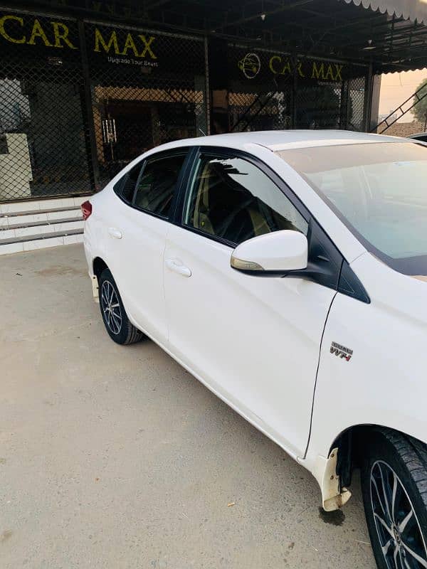 Toyota Yaris 2020/21 super white Punjab reg good condition for sale 6