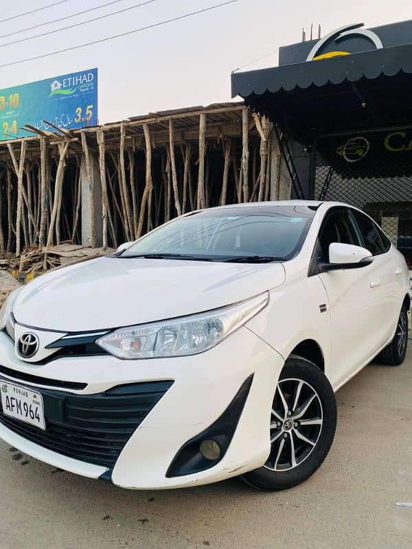 Toyota Yaris 2020/21 super white Punjab reg good condition for sale 7