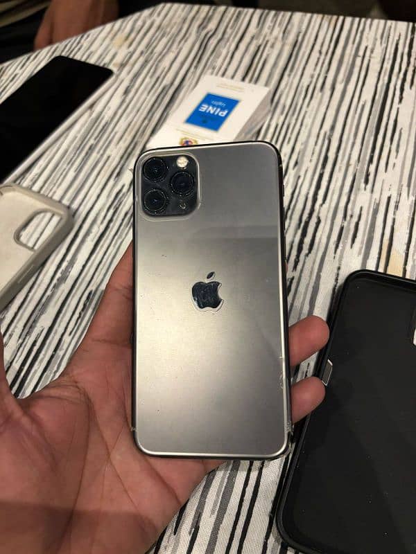 IPhone 11 Pro 64  GB / JV 10/9.5 9