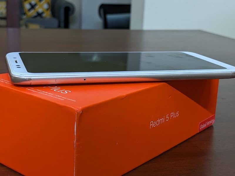 Redmi 5 plus 4