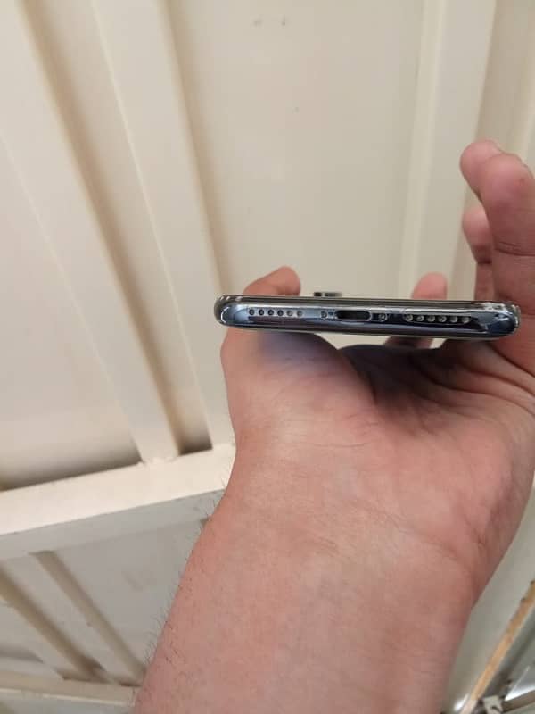 iPhone X 10/10 condition 2