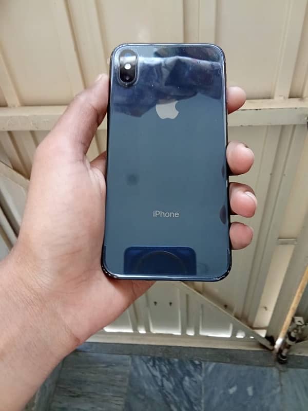 iPhone X 10/10 condition 3