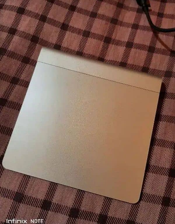 Apple Magic Trackpad 1 0