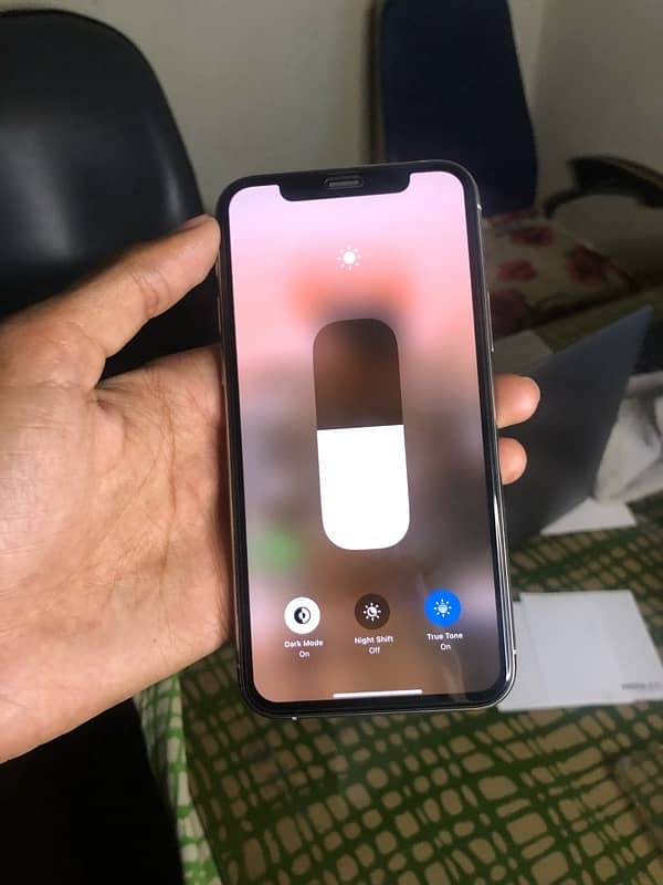 iphone 11pro 10/10 pta approved 3