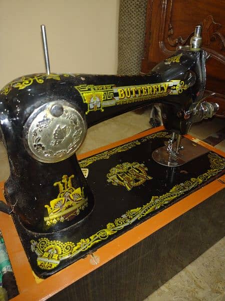 sewing machine 4