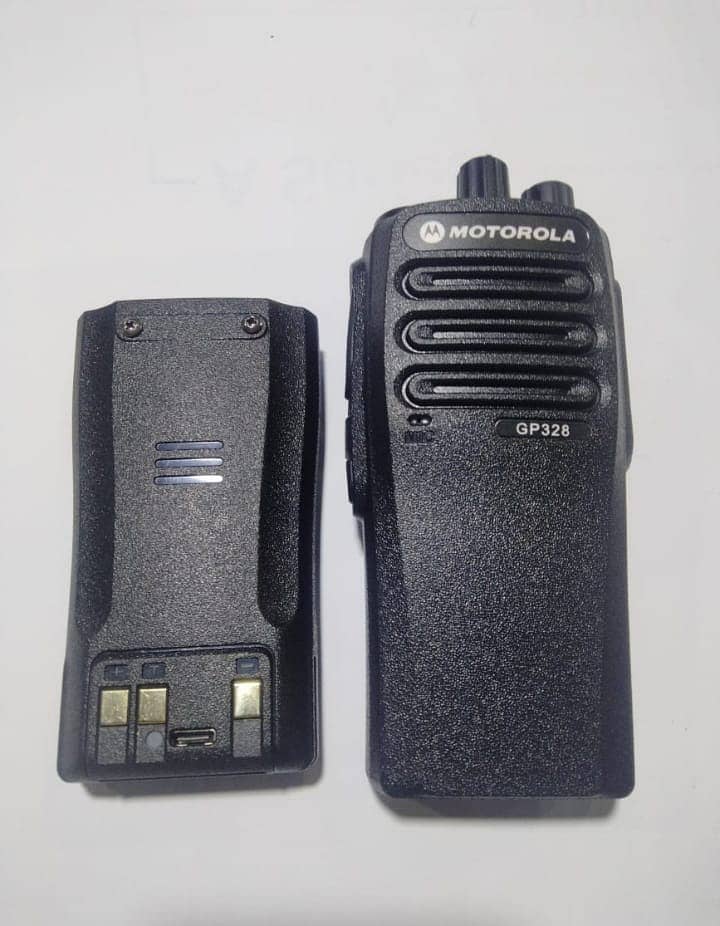 Motorola GP328 Two Way Radio, Long Range Walkie Talkie, 16 Ch Handheld 4