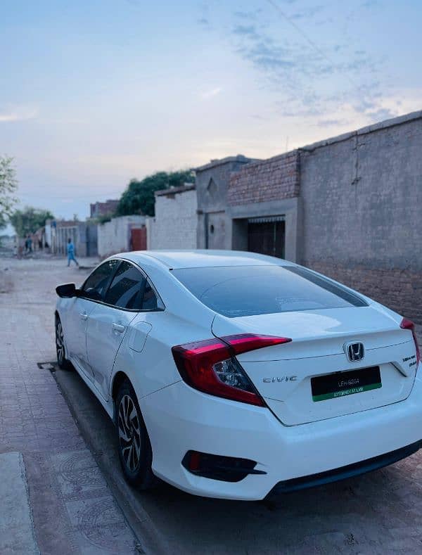 Honda Civic Oriel 2016 4