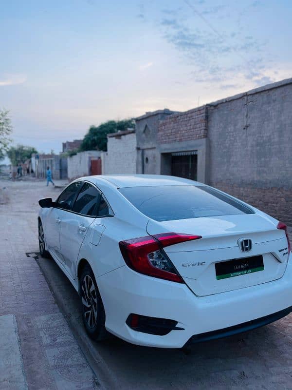 Honda Civic Oriel 2016 10