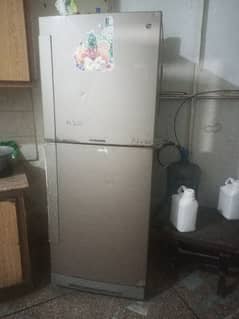 full size freezer For Sale all ok working no folt argent sale PEL. .