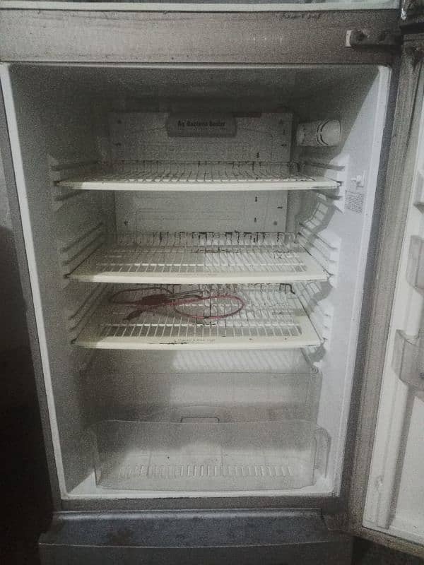 full size freezer For Sale all ok working no folt argent sale PEL. . 6