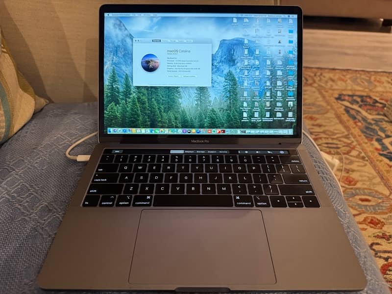 macbook pro 13.3” 8GB/256GB 0