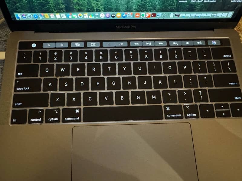 macbook pro 13.3” 8GB/256GB 2