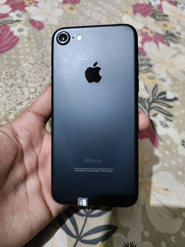 iPhone 7 (32GB) (Non PTA) 0