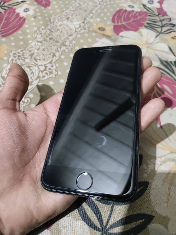 iPhone 7 (32GB) (Non PTA) 2