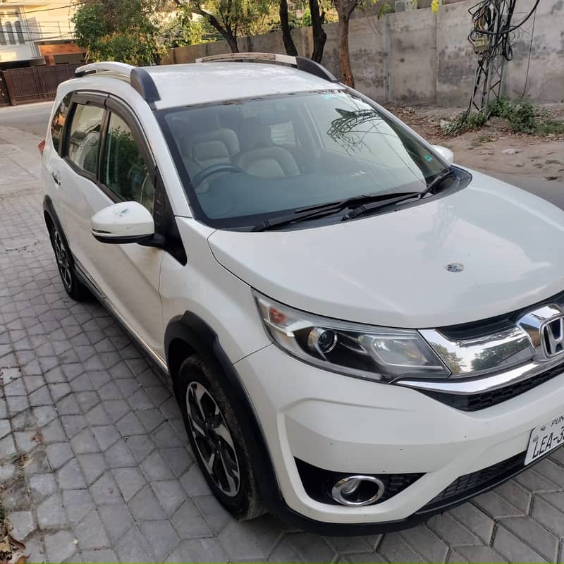 Rent a Car | Prado, Civic, Fortuner, Sportage, BMW, Audi, Mercedes 10