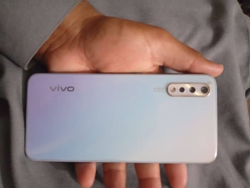 vivo S1 4