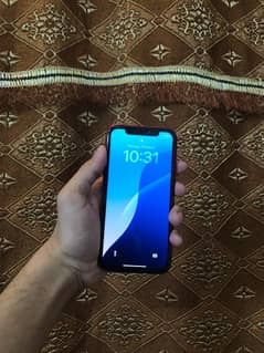 iphone xr (exchange possible only with 11/11pro/12mini)