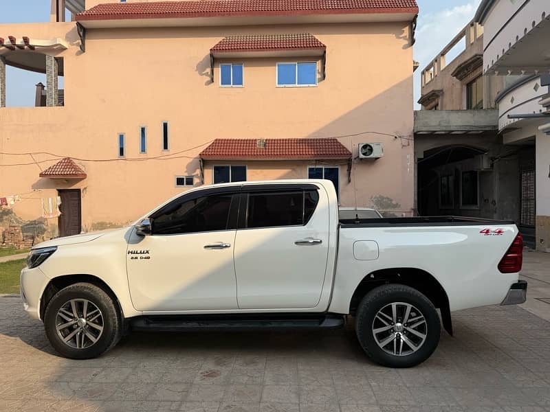 Toyota Hilux 2018 4