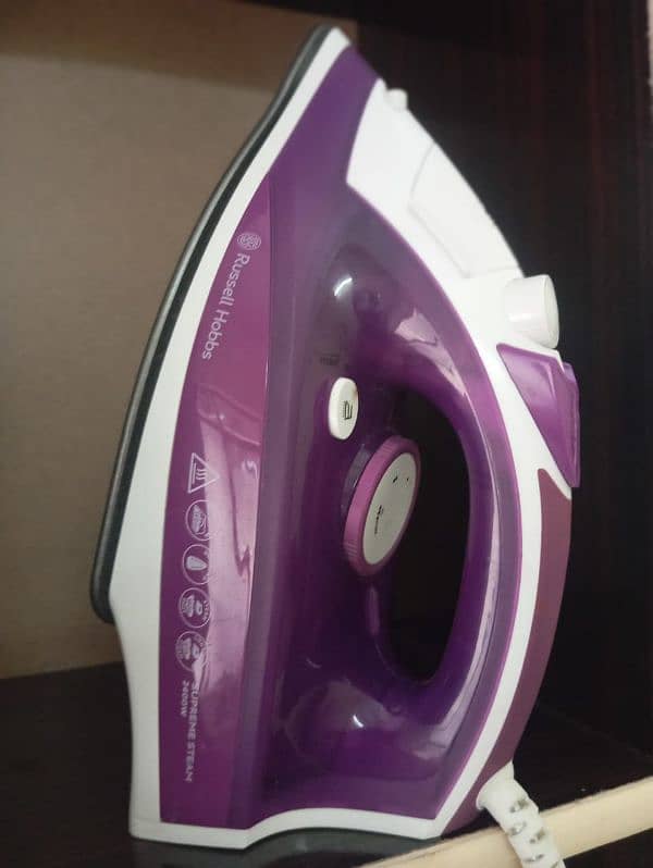 Russell Hobbs Supreme Steam Iron 6