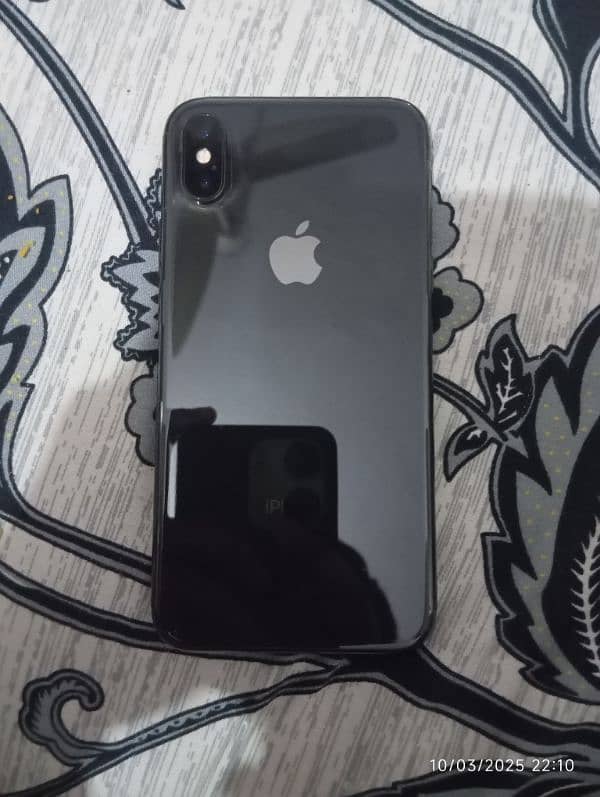 I phone x 256gb storage non pta . . contact num 03209173866 3