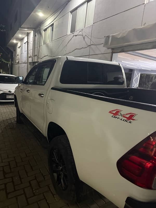 Toyota Hilux 2017 3