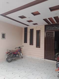 Beautiful house at Investor rate between Model town ND Wapda town