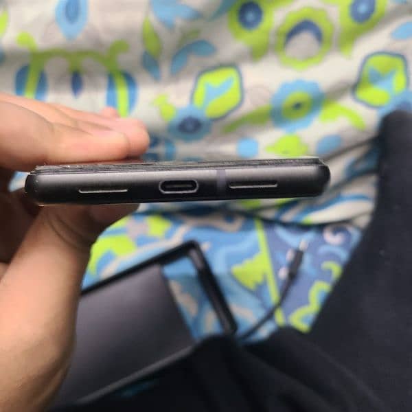 Google Pixel 6 (8/128)(exchange possible with Samsung or Google pixel) 3