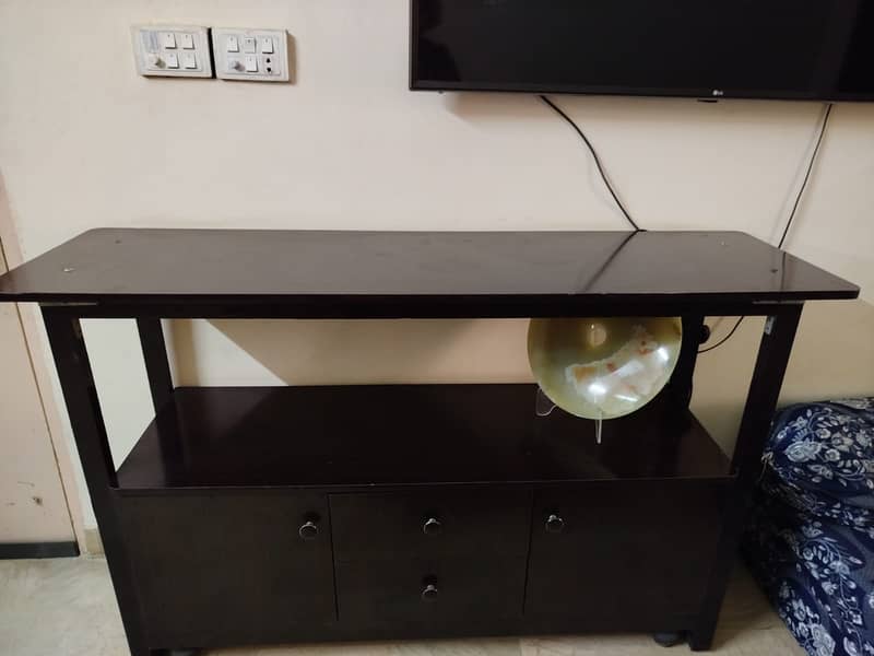 2 Piece table/counter set 2