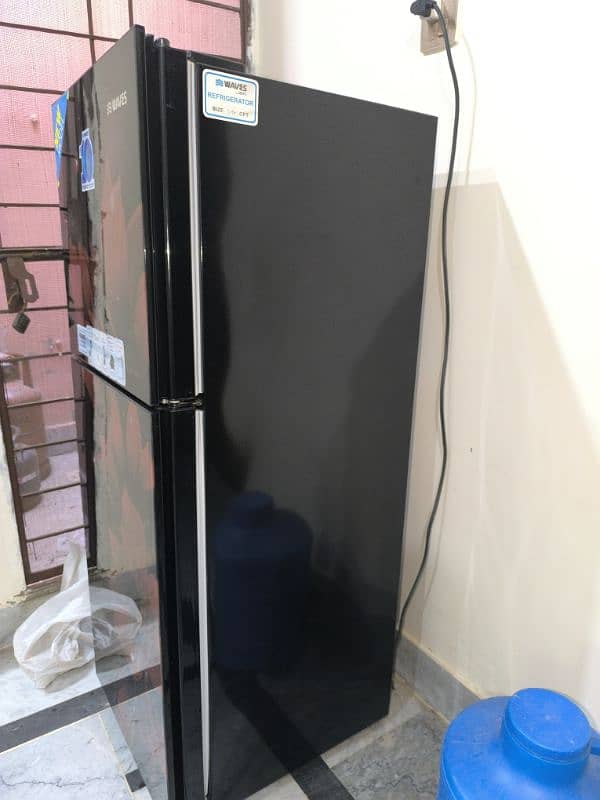 Waves Refrigerator model 3090 4