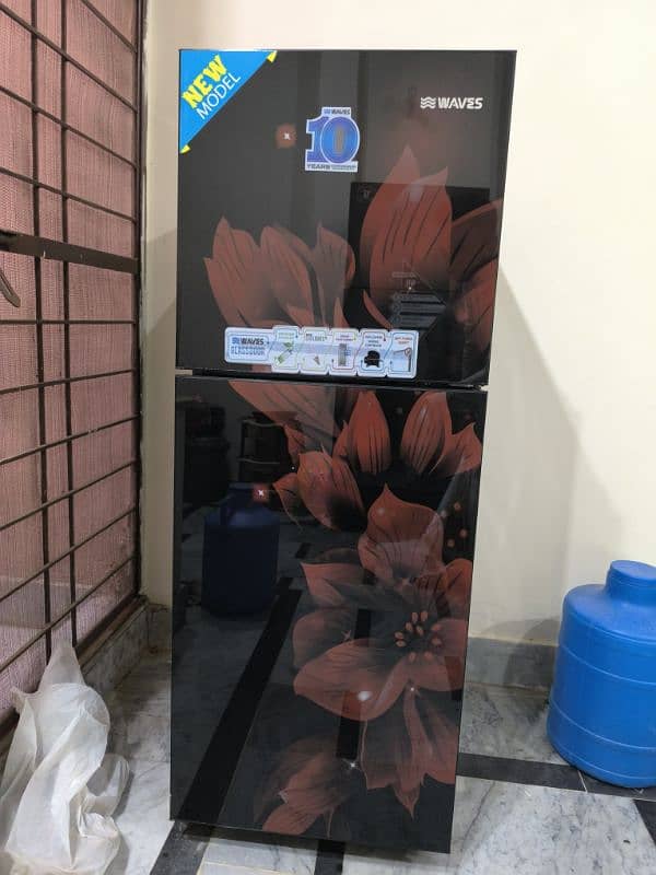 Waves Refrigerator model 3090 5