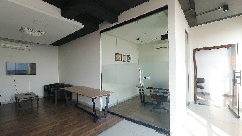 877 Sqft Office Is Available For sale In Gulmohar Trade Center, Gulberg, Lahore. 9