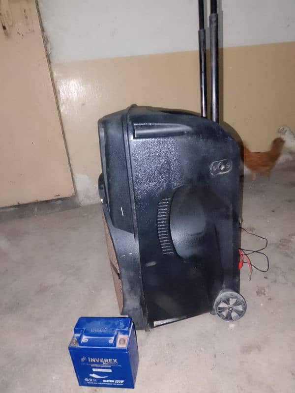 mehfil speaker 15 with battery. urgent sell 2