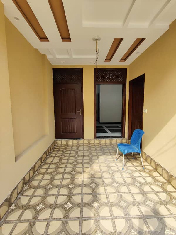 4 Marla brand new type tile floor house for rent on Main College Road 2