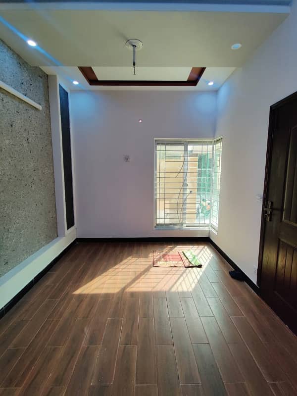 4 Marla brand new type tile floor house for rent on Main College Road 3