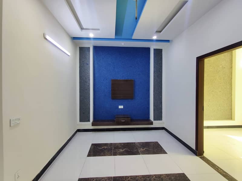 4 Marla brand new type tile floor house for rent on Main College Road 4