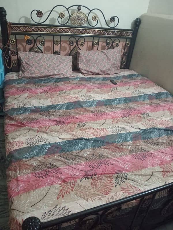 king size bed with mattress 0