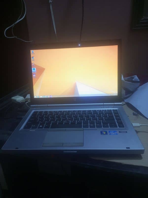 Hp 8470p  new condition 0