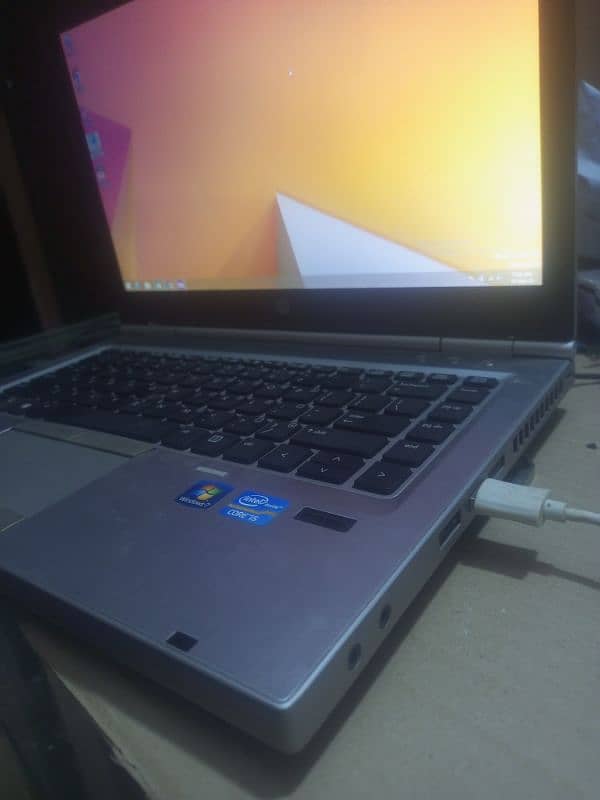 Hp 8470p  new condition 2