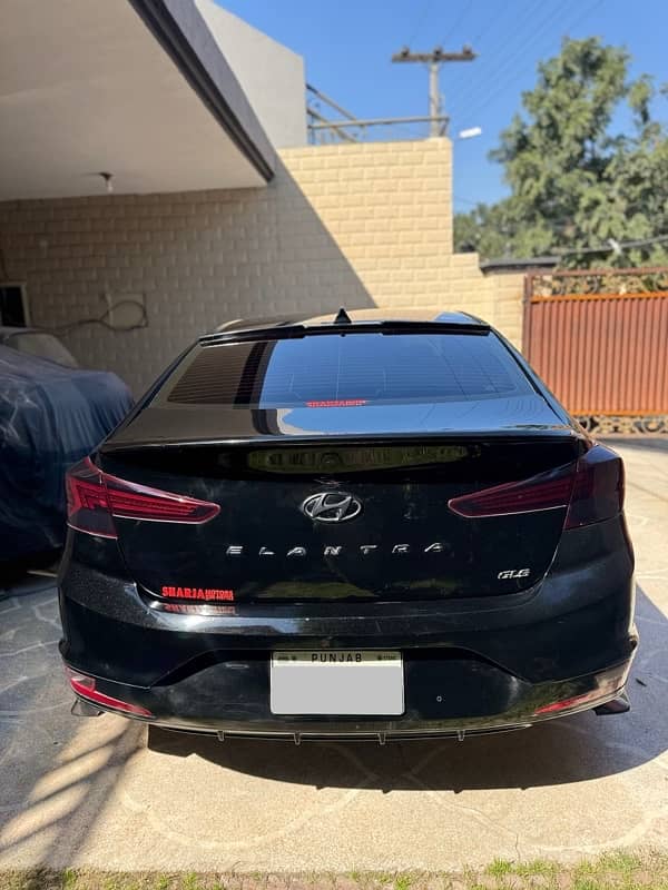 Hyundai Elantra GLS Black Colour 2021 100% Original Body 4