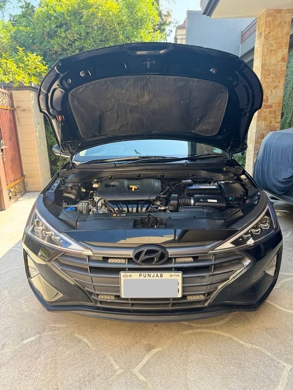 Hyundai Elantra GLS Black Colour 2021 100% Original Body 6