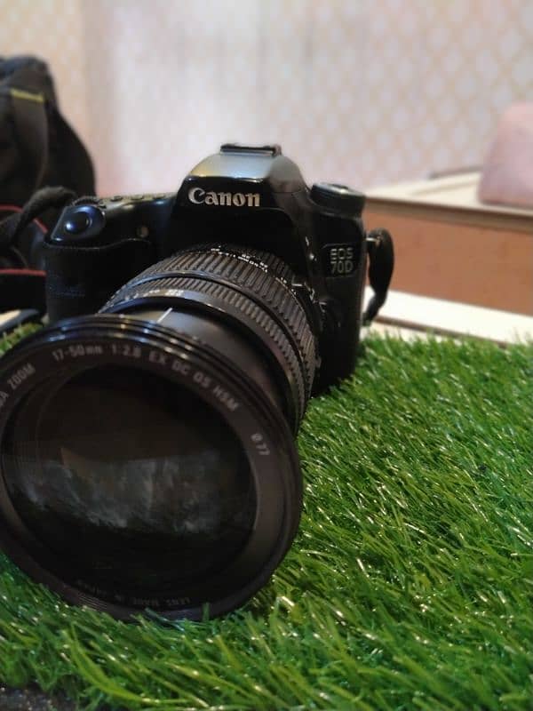 canon 70 d camera with sigma 17 50 f2.8 3