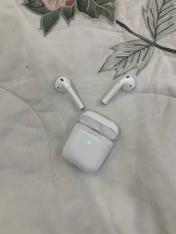 Apple airpods 2nd Generation Copy 10/10  condition 1