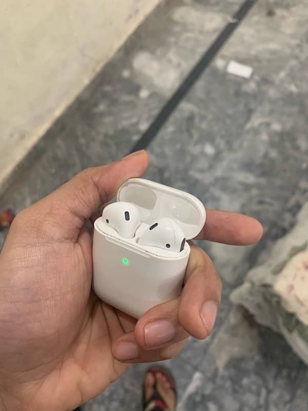 Apple airpods 2nd Generation Copy 10/10  condition 2